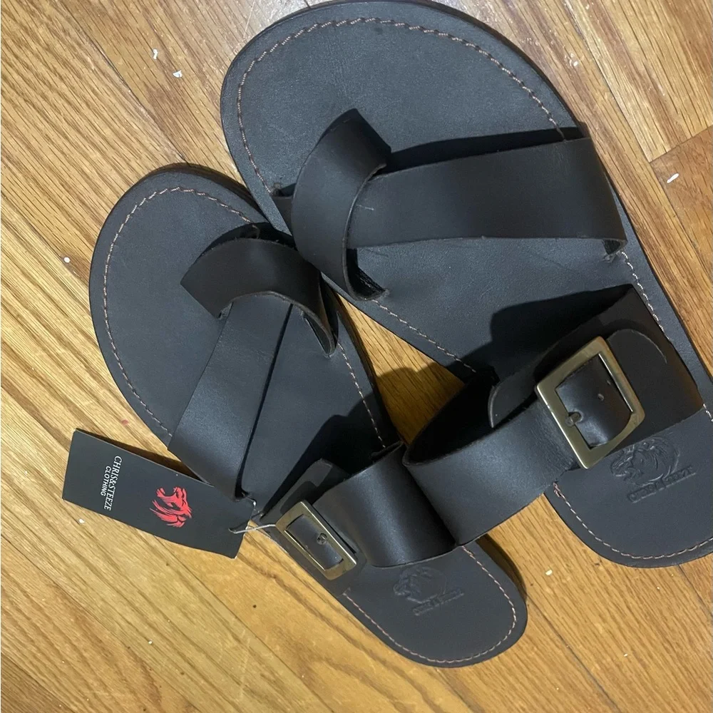 Chris & Steeze Dark Brown Sandals with Buce on side Sz 11 (44) - Picture 5 of 16